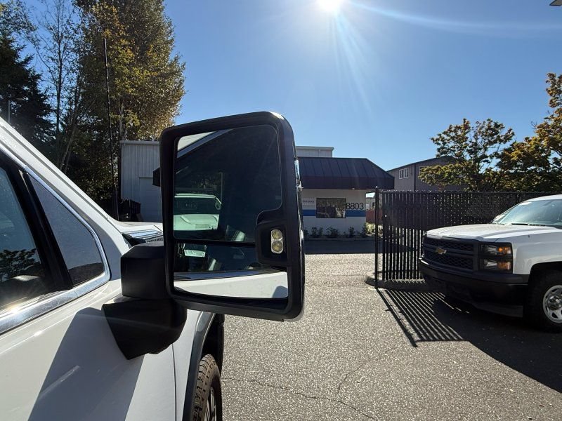 Used 2024 GMC Sierra 2500 Denali w/ Denali Reserve Package AWD/4WD image 9