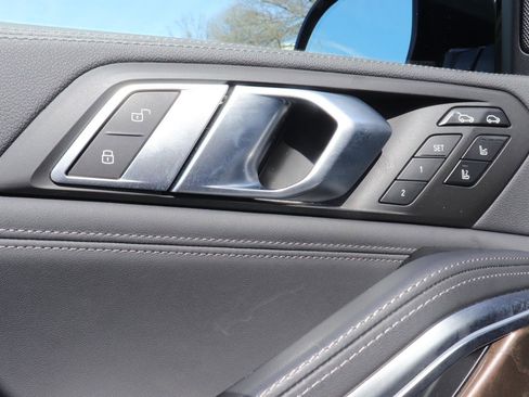 Used 2023 BMW X6 M50i w/ Executive Package image 26