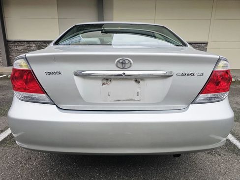 Used 2005 Toyota Camry LE image 4