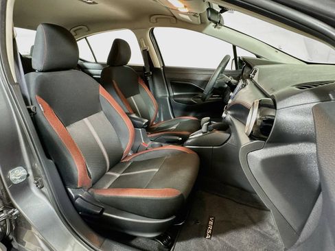 Used 2025 Nissan Versa SR FWD image 25