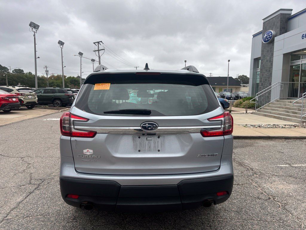 Used 2023 Subaru Ascent 8-Passenger AWD/4WD image 5