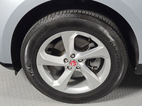 Used 2023 Jaguar F-PACE S image 9