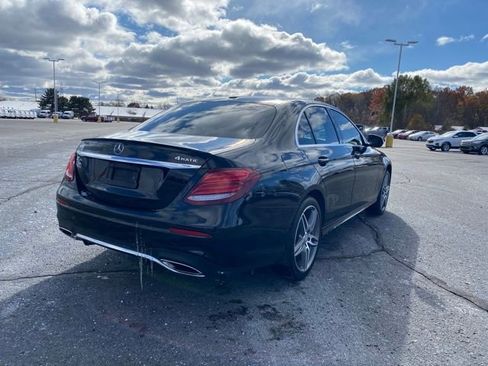 Used 2017 Mercedes-Benz E 300 E 300 image 4