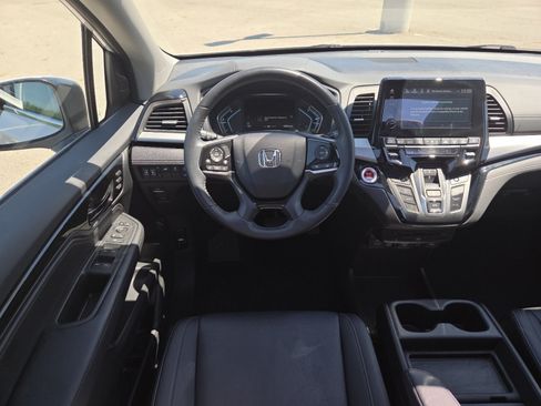 Used 2024 Honda Odyssey Touring image 27