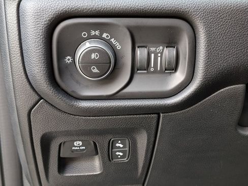 New 2026 RAM 1500 Big Horn AWD/4WD image 19