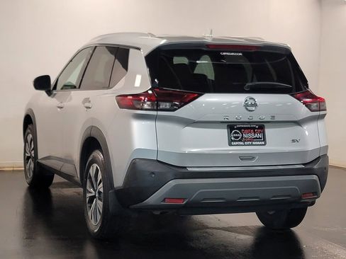 Used 2021 Nissan Rogue SV w/ Premium Package image 27