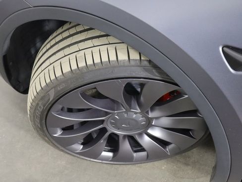 Used 2020 Tesla Model Y Performance image 43