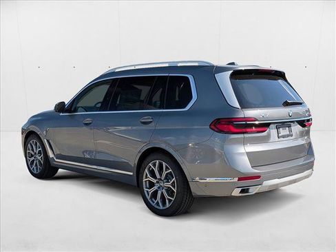 Used 2026 BMW X7 xDrive40i w/ Premium Package image 8