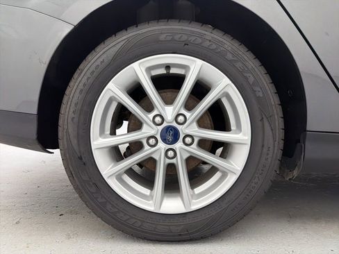 Used 2017 Ford Focus SE image 18