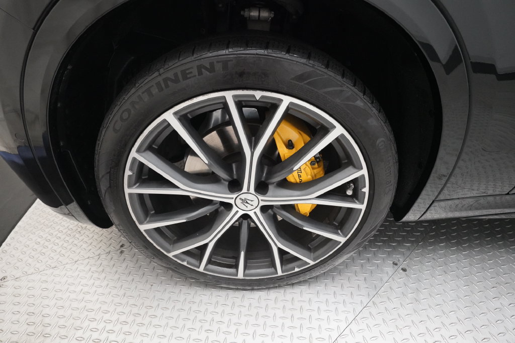 Used 2023 Maserati Grecale Modena AWD/4WD image 26