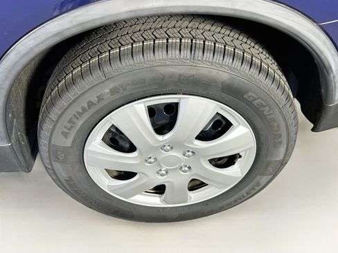 Used 2019 Nissan Rogue S image 28