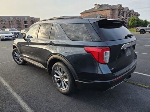 Used 2022 Ford Explorer XLT w/ Equipment Group 202A RWD image 7
