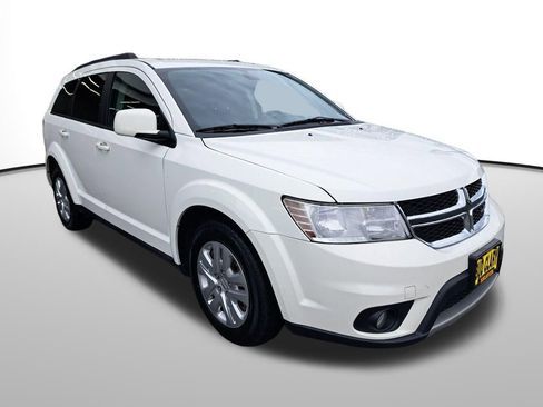Used 2019 Dodge Journey SE image 8