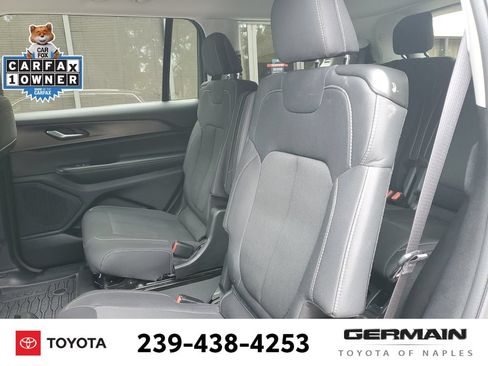 Used 2023 Jeep Grand Cherokee L Laredo RWD image 20