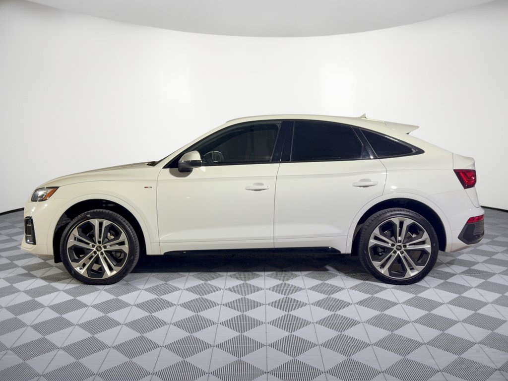 Used 2023 Audi Q5 2.0T Premium Plus w/ Premium Plus Package AWD/4WD image 2