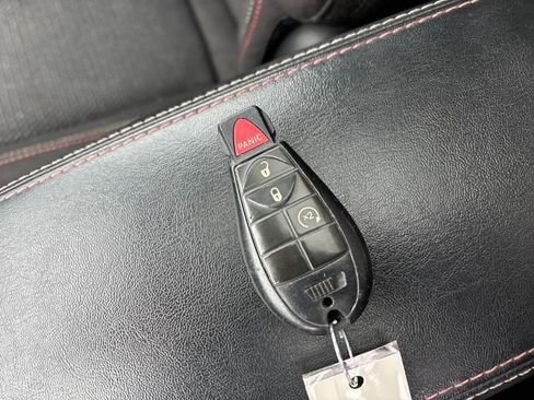 Used 2017 Jeep Cherokee 75th Anniversary image 30