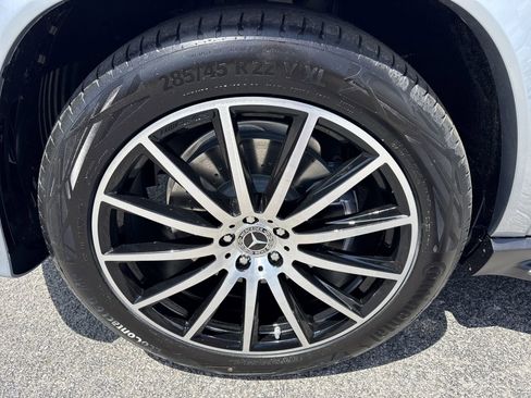 New 2026 Mercedes-Benz GLS 450 4MATIC image 9