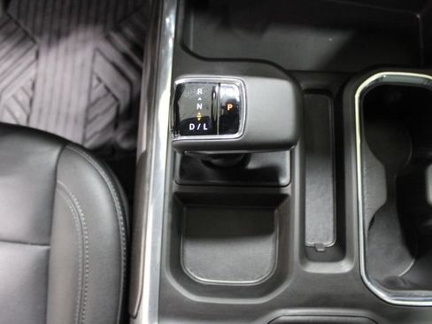 Used 2025 Chevrolet Silverado 1500 LTZ AWD/4WD image 37