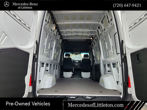 Used 2025 Mercedes-Benz Sprinter 2500 image 33