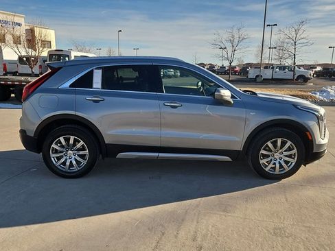 Used 2023 Cadillac XT4 Premium Luxury image 4