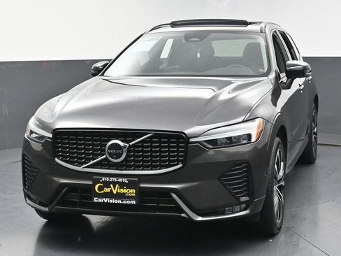 Used 2023 Volvo XC60 B5 Plus image 7
