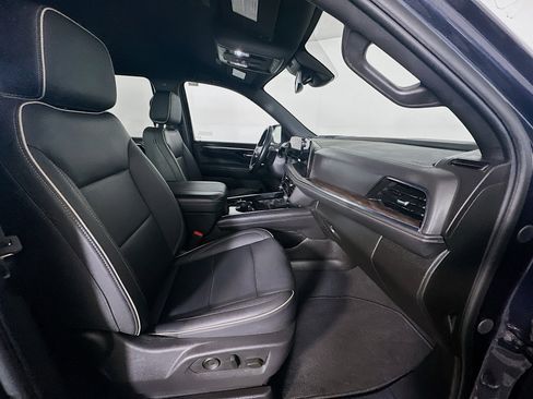 Used 2025 Chevrolet Tahoe Premier image 34