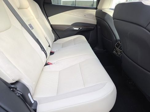 Used 2025 Lexus RX 350 AWD image 8