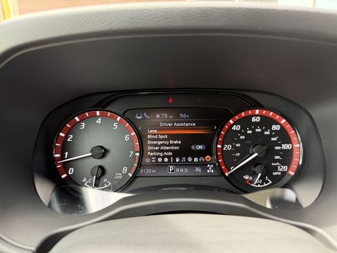 Used 2025 Nissan Frontier PRO-4X w/ Pro Convenience Package AWD/4WD image 20