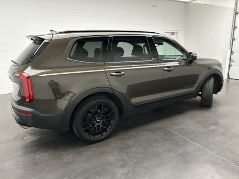 Used 2022 Kia Telluride EX w/ EX Premium Package AWD/4WD image 9