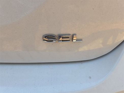 Used 2012 Ford Focus SEL image 11