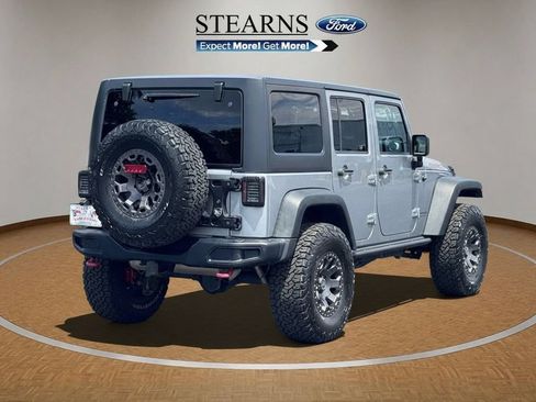 Used 2016 Jeep Wrangler Unlimited Rubicon AWD/4WD image 15
