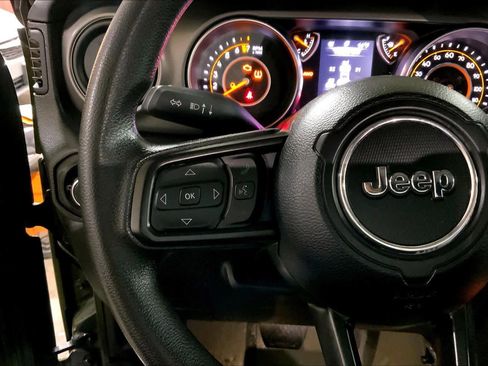 Used 2022 Jeep Gladiator Sport image 24