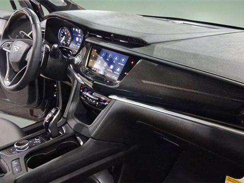 Used 2024 Cadillac XT6 Sport w/ Technology Package image 21