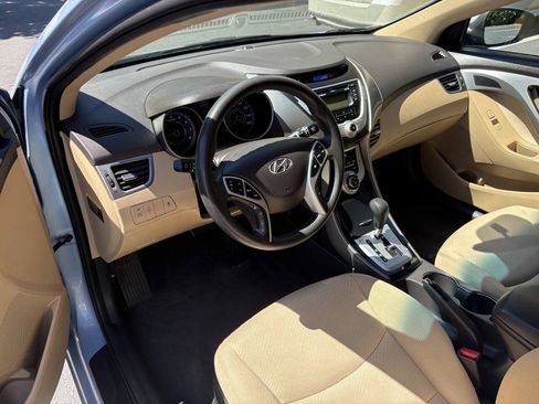 Used 2012 Hyundai Elantra GLS w/ Preferred Pkg 3 FWD image 4