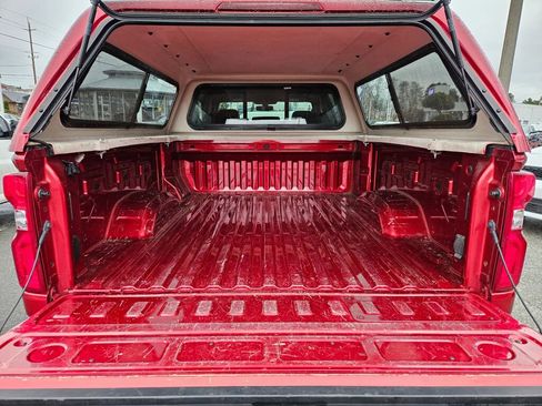 Used 2021 Chevrolet Silverado 2500 LTZ w/ LTZ Convenience Package image 12