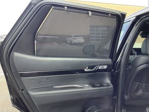 Used 2023 Hyundai Palisade Calligraphy image 21