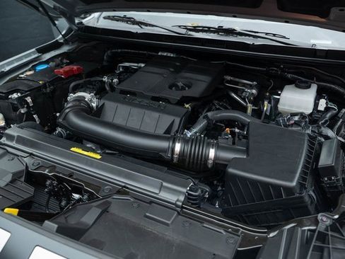 Used 2025 Nissan Frontier PRO-4X w/ Pro Convenience Package image 31