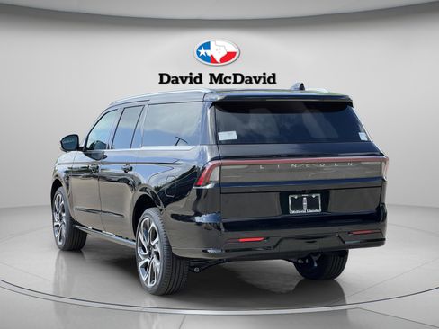 New 2026 Lincoln Navigator L Black Label AWD/4WD image 5