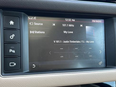 Used 2017 Jaguar XF Prestige RWD image 17