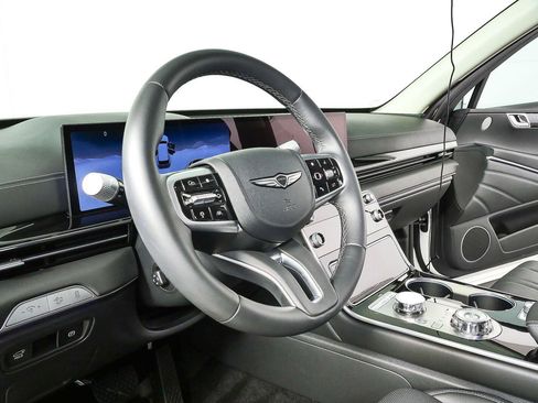 Used 2025 Genesis GV80 2.5T AWD/4WD image 4