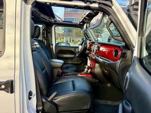 Used 2021 Jeep Gladiator Sport AWD/4WD image 30