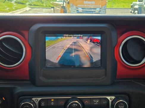 Used 2018 Jeep Wrangler Unlimited Rubicon w/ Safety Group AWD/4WD image 26