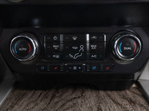 Used 2019 Ford F250 Lariat w/ Lariat Ultimate Package image 40