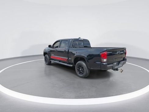 Used 2022 Toyota Tacoma SR5 w/ Technology Package RWD image 7