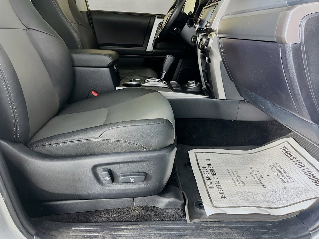 Used 2024 Toyota 4Runner SR5 Premium w/ Moonroof Package AWD/4WD image 34
