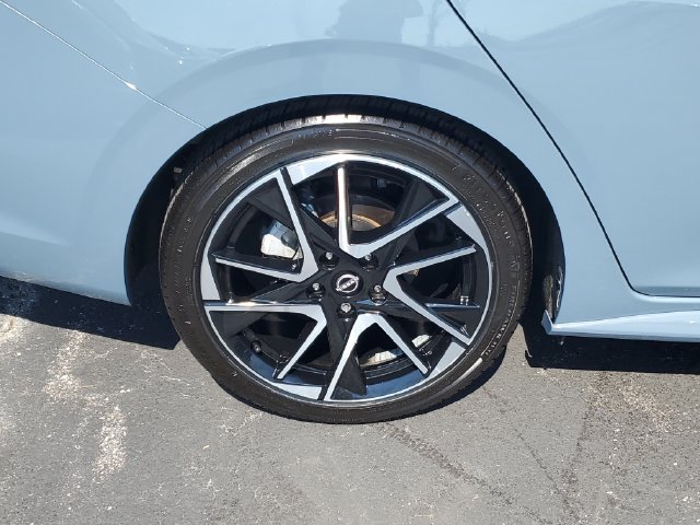 Certified 2024 Nissan Sentra SR w/ SR Premium Package FWD image 6