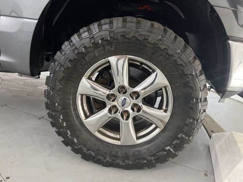 Used 2019 Ford F150 XLT w/ Equipment Group 302A Luxury AWD/4WD image 16