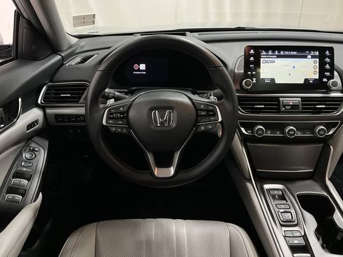 Used 2019 Honda Accord Touring image 7