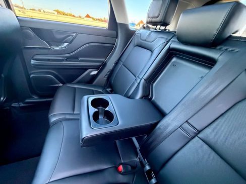 New 2026 Lincoln Corsair Premiere image 46