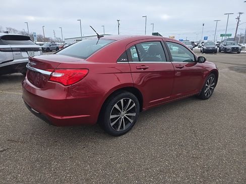 Used 2011 Chrysler 200 S image 7